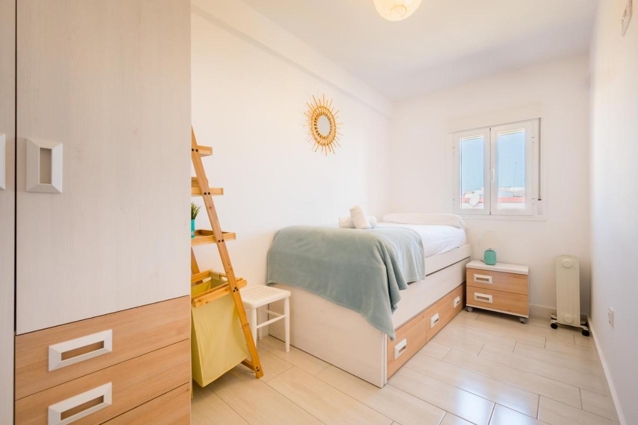 Wide And Colourful- 3Bd 1Bth- Triana Apartment Севиля Екстериор снимка